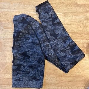 Gymshark camo cropped workout top